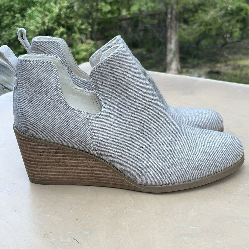 TOMS Boots Womens Size 9 Beige Wedge Ankle Booties Textured Cotton Slip On